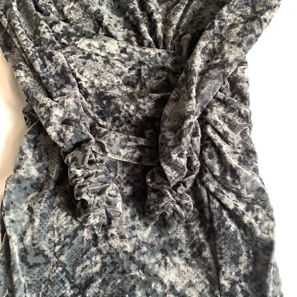 NEW Zara Green Velvet snakeskin Long Sleeve Bodycon Dress XS Vampy Goth - Picture 6 of 7